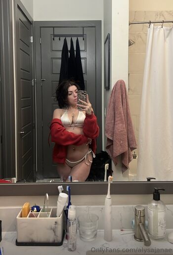 alysajanaeee
