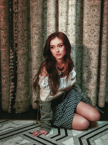 Anna Cathcart