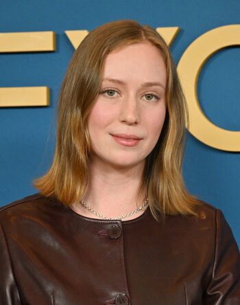 Hannah Einbinder