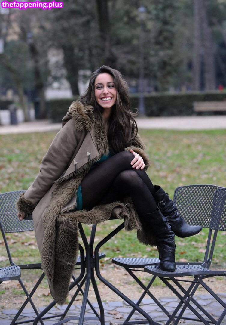 Oona Chaplin / OonaCC / https: / oona.chaplin Naken OnlyFans Foto #69