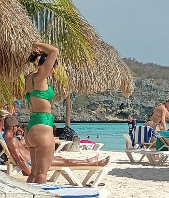 String Voyeur